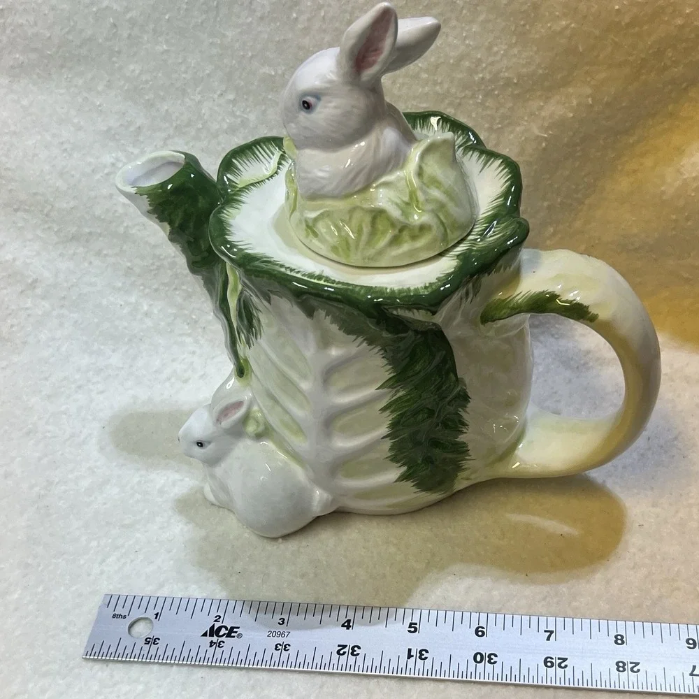 Vintage Taiwan Decorative Bunny In Cabbage Teapot 34‎ oz. Cottage Core